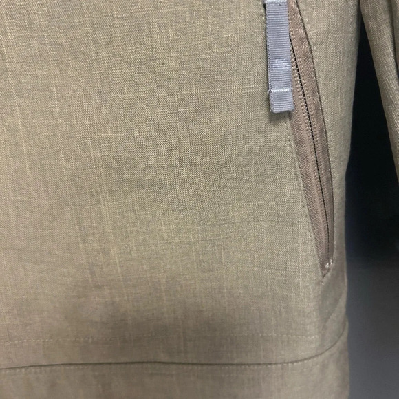 686 women’s snowboarding jacket size S  excellent condition - Picture 8 of 12